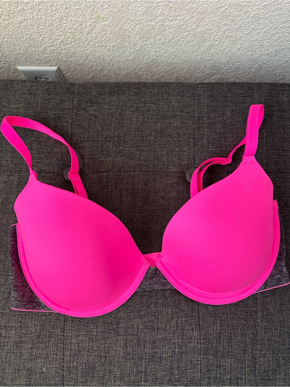 PINK Victoria's Secret Hot Pink Smooth T-Shirt Bra